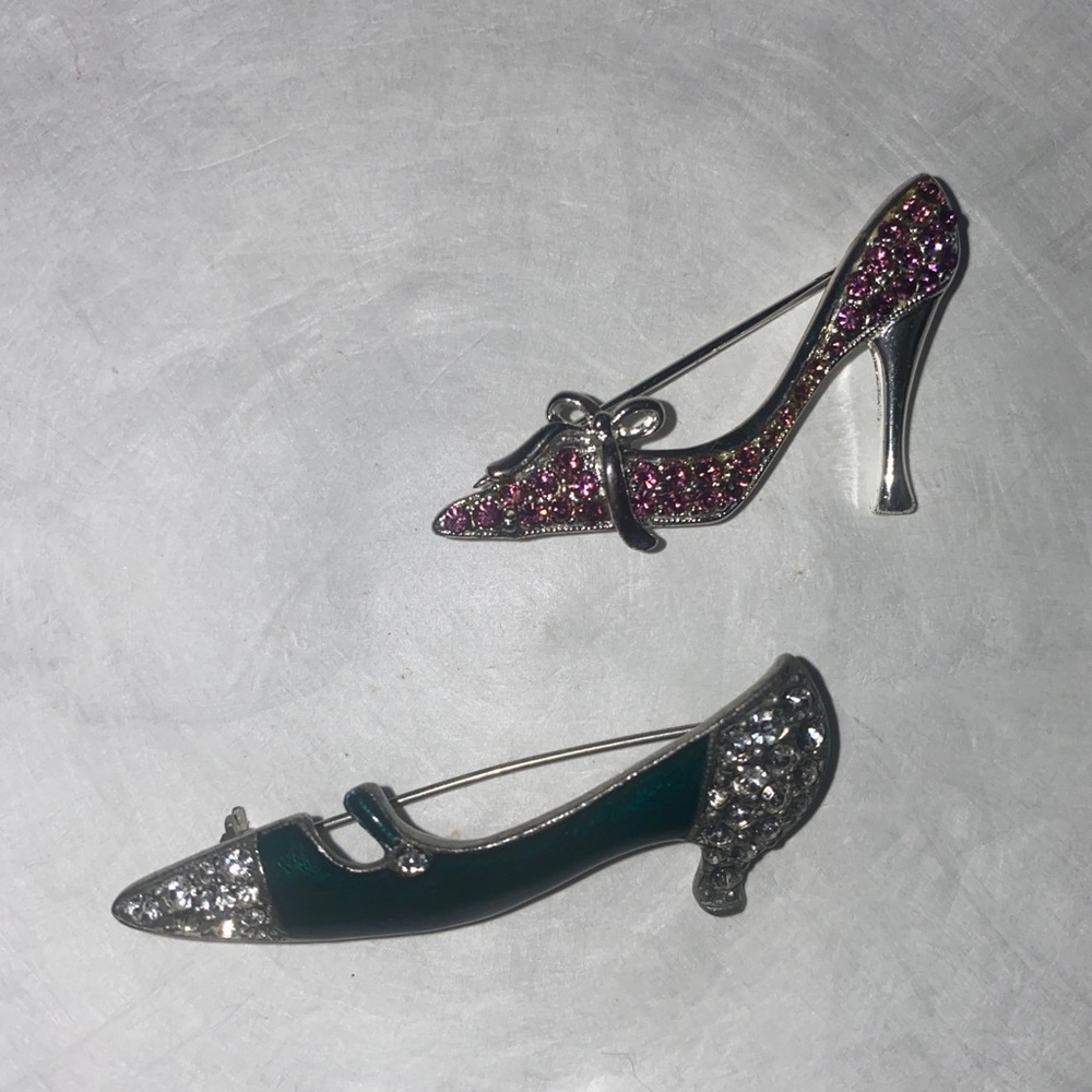 MONET & TC 2p Shoe Pin Red Teal Enamel Rhinestone Shoe Pin Brooch $50 NWOT